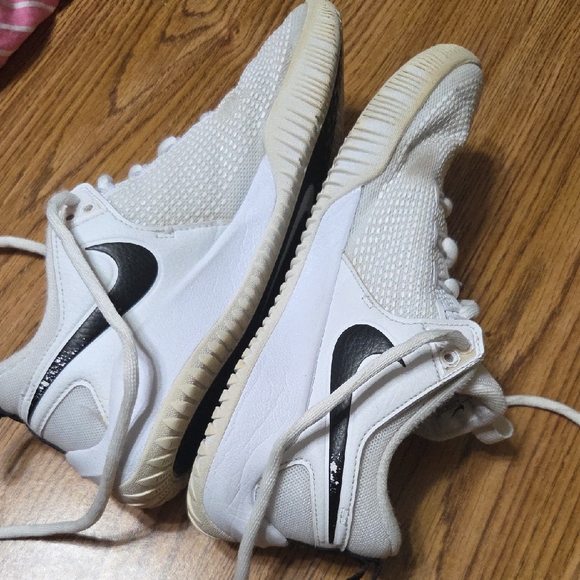 Nike Shoes - Sneakers